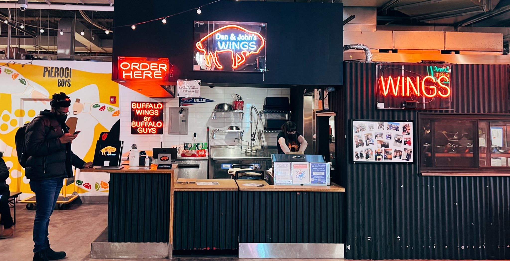 Dan & John’s Wings Downtown Brooklyn